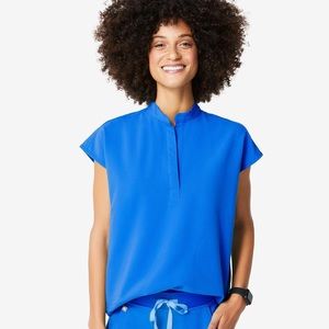 💙FIGS Rafaela oversized scrub top size small💙